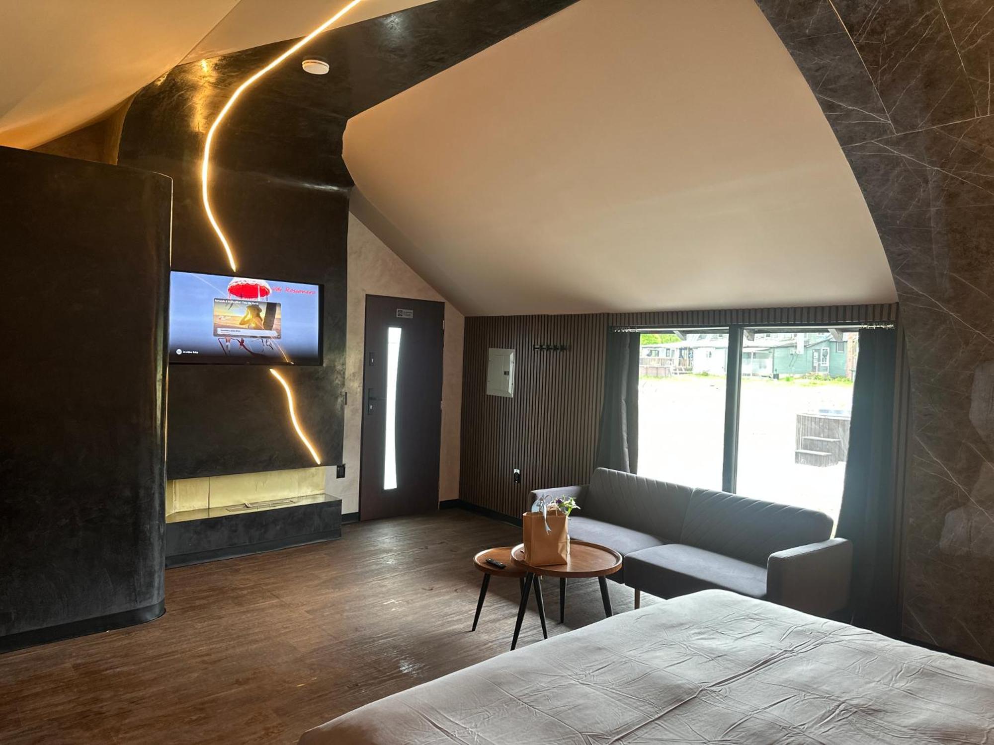 Emrose Luxury Cabins Brandon Pokoj fotografie